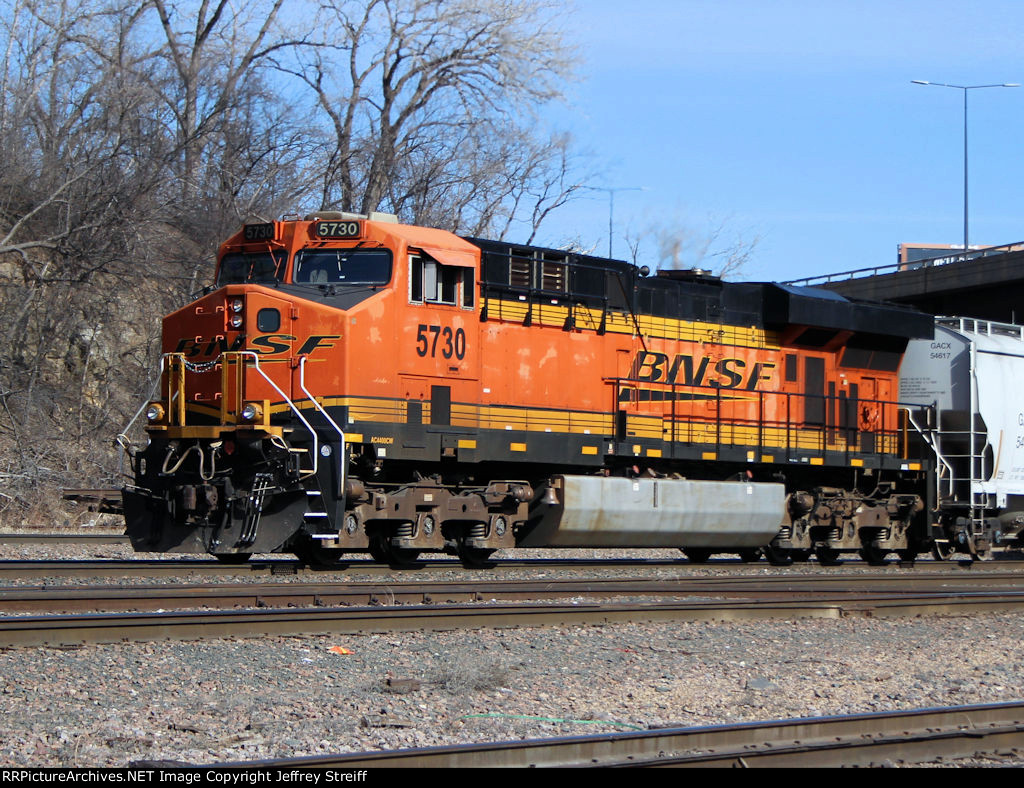 BNSF 5730